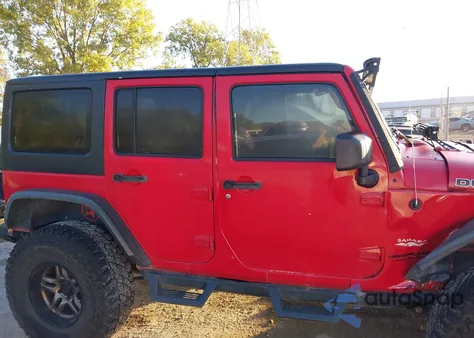 2013 Jeep Wrangler Unlimited Sahara z USA, uszkodzony, nr VIN 1C4BJWEG4DL673893